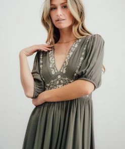IL Santa Fe Embroidered Dress | Dusty Olive