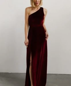 BB Custom Tatiana Velvet One Shoulder Maxi Dress | Merlot Dresses