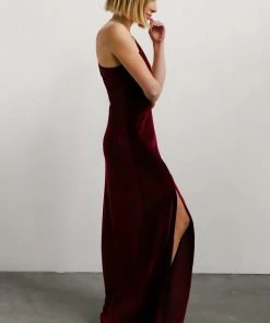 BB Custom Tatiana Velvet One Shoulder Maxi Dress | Merlot Dresses