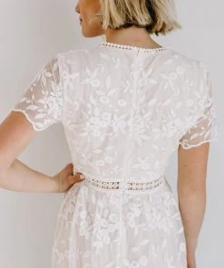 AK Ada Lace Maxi Dress | Off White Dresses