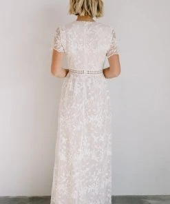 AK Ada Lace Maxi Dress | Off White Dresses