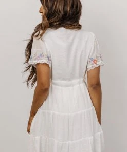 POL Dresses Alexis Embroidered Baby Doll Dress | Off White Multi