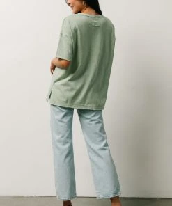 IL Aster Pocket Tee | Light Sage Tops