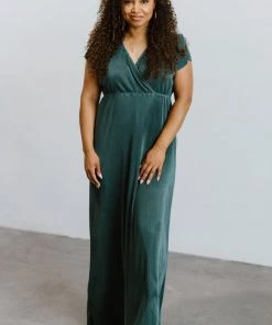 BB Custom Athena Pleated Maxi Dress | Lagoon Dresses