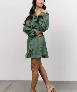 FT Aubrey Off Shoulder Pleated Mini Dress | Green