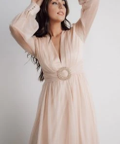 Soi Dresses Azariah Shimmer Maxi Dress | Champagne