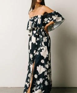 Soi Dresses Berlynn Off Shoulder Maxi Dress | Dark Blue Floral