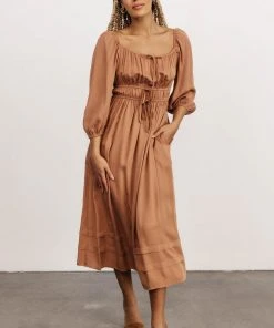 POL Dresses Bodrum Midi Dress | Cocoa