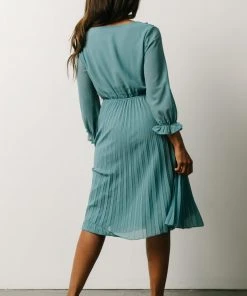 POL Brinley Pleated Dress | Blue Dresses