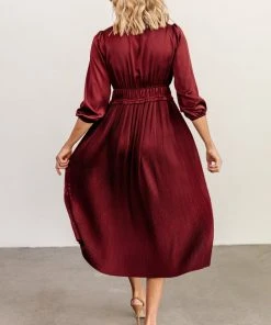 POL Dresses Gabriella Satin Midi Dress | Merlot