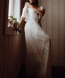 BB Custom Guinevere Lace Maxi Dress | Off White Dresses