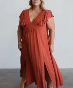 BB Custom Dresses Jennifer Deep V Maxi Dress | Rust