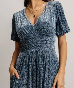 BB Custom Leslie Embossed Velvet Maxi | Blue
