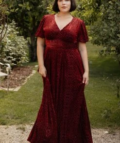 BB Custom Leslie Embossed Velvet Maxi | Crimson Dresses