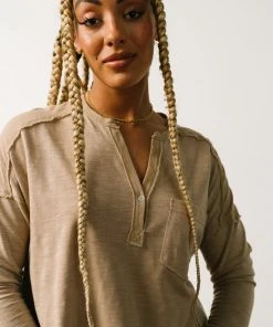 IL Mary Long Sleeve Pocket Top | Sand Tops