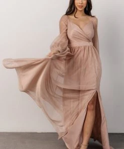 Soi Octavia Shimmer Gown | Blush