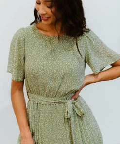POL Dresses Prim Pleated Dress | Olive Print