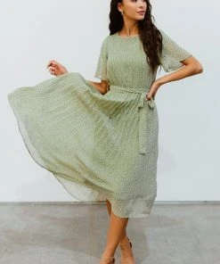 POL Dresses Prim Pleated Dress | Olive Print