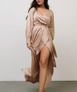 DD Rogue Tulip High Low Dress | Champagne 24 DD Rogue Tulip High Low Dress | Champagne