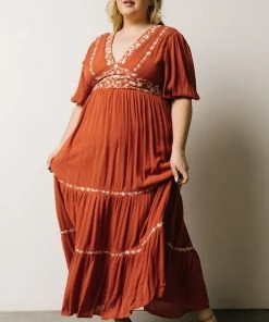 IL Santa Fe Embroidered Dress | Rust