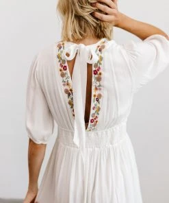 IL Santa Fe Embroidered Dress | White Dresses