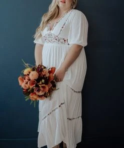 IL Santa Fe Embroidered Dress | White Dresses