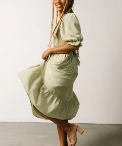 POL Sariah Smocked Midi Dress | Light Green