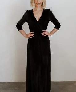 BB Custom Sofia Velvet Maxi Dress | Black Dresses