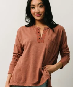IL Thatcher Long Sleeve Top | Clay Boho