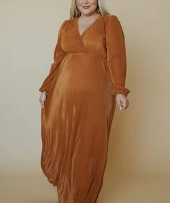 BB Custom Venus Pleated Maxi Dress | Saffron Dresses