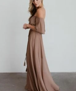 BB Custom Victoria Off Shoulder Maxi Dress | Mocha