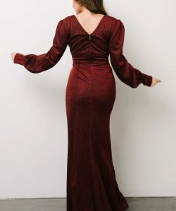 Soi Dresses Zae Shimmer Gown | Merlot 18 Soi Dresses Zae Shimmer Gown | Merlot